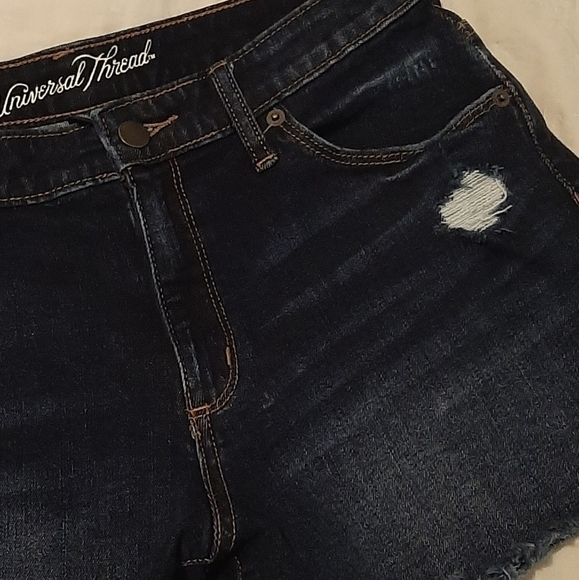 Universal thread - Picture 3 of 3